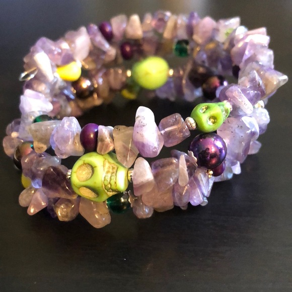 Hand crafted amethyst & skull bracelet - Picture 3 of 7
